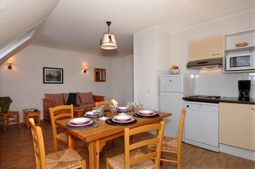 Bagnères-de-Luchon Vacanceole - Residence Illixon מראה חיצוני תמונה