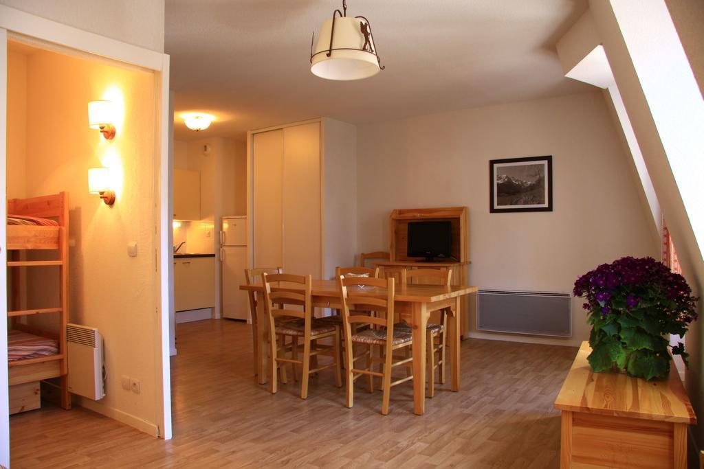 Bagnères-de-Luchon Vacanceole - Residence Illixon מראה חיצוני תמונה